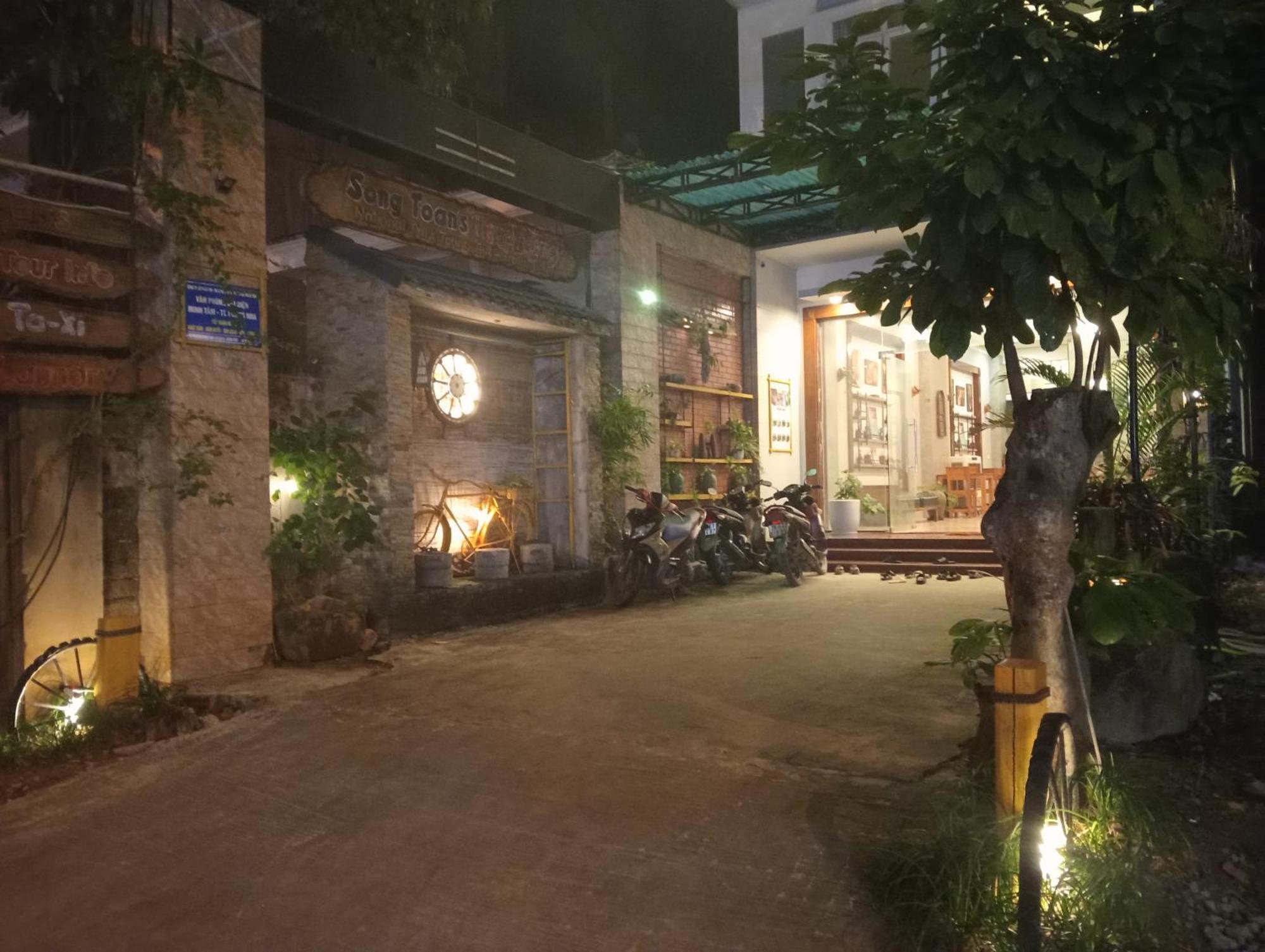 Song Toan Hotel Φονγκ Να Εξωτερικό φωτογραφία