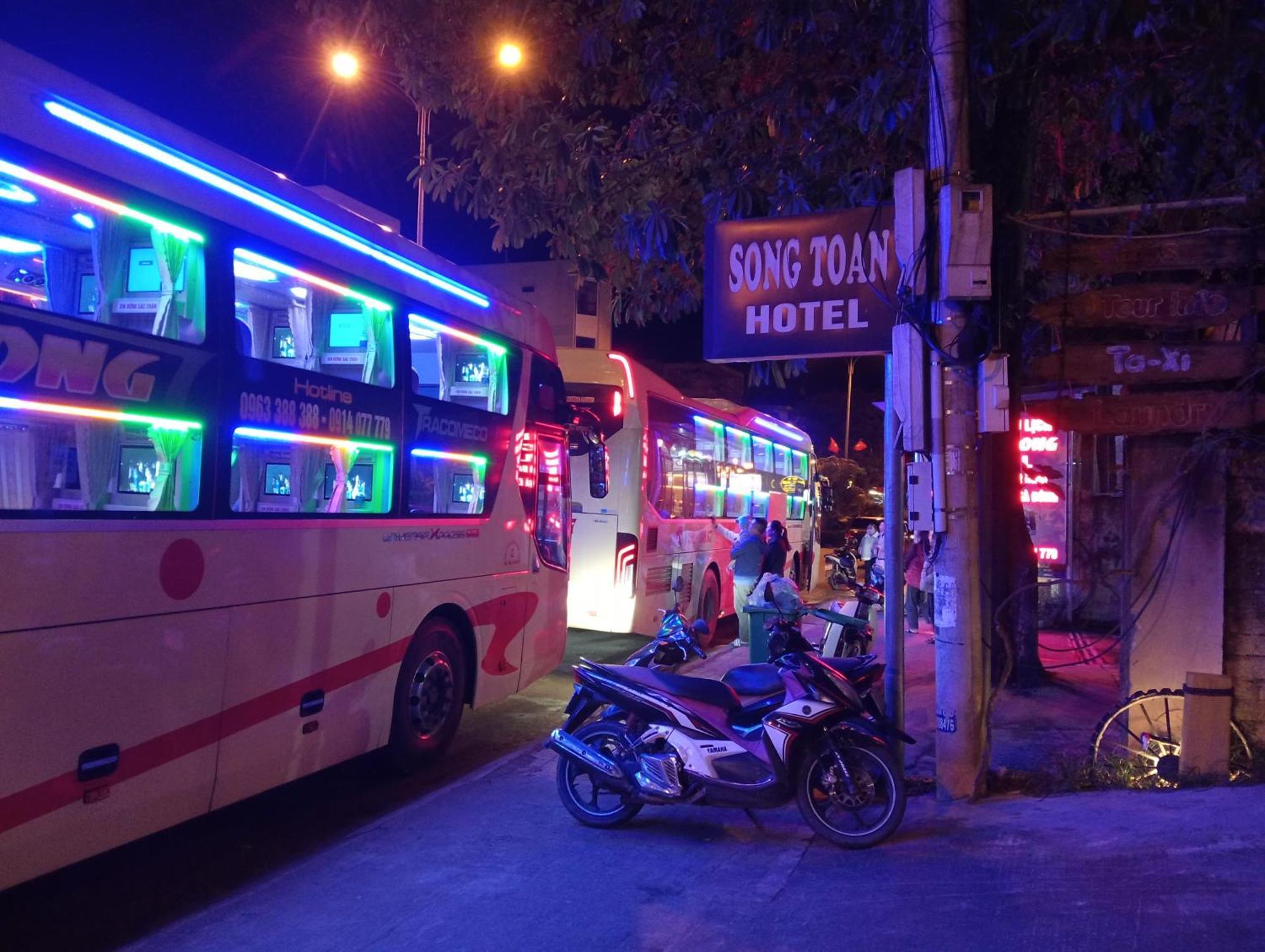 Song Toan Hotel Φονγκ Να Εξωτερικό φωτογραφία