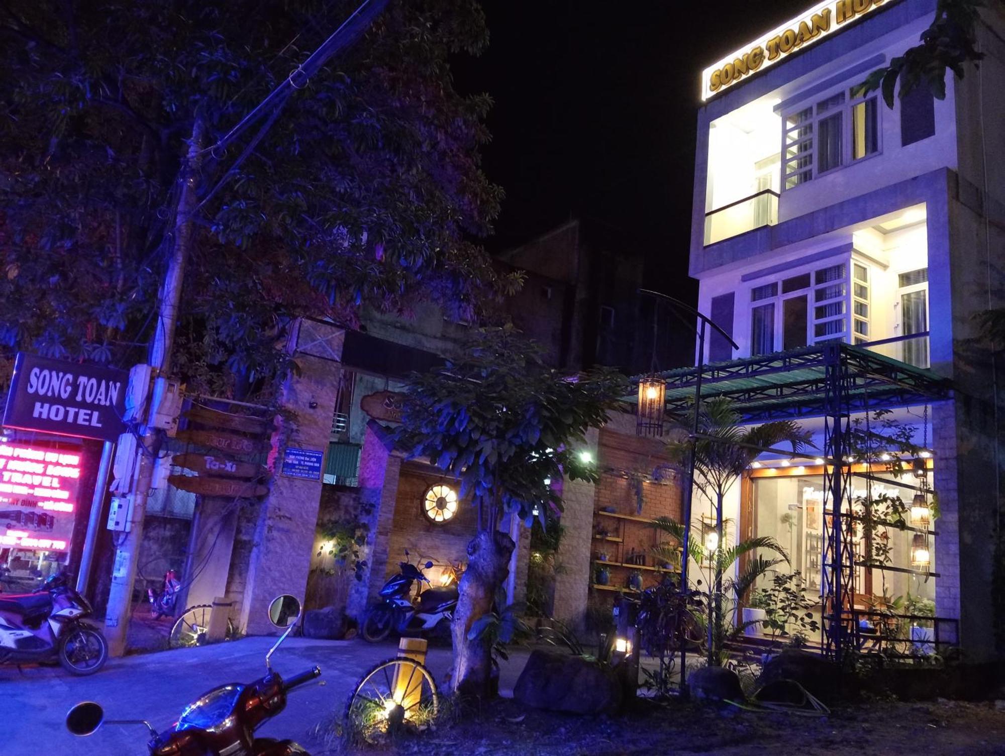 Song Toan Hotel Φονγκ Να Εξωτερικό φωτογραφία